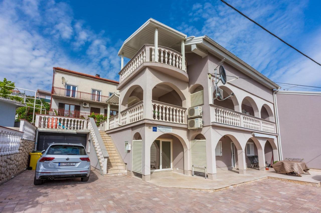 Apartments Mirela Crikvenica Buitenkant foto