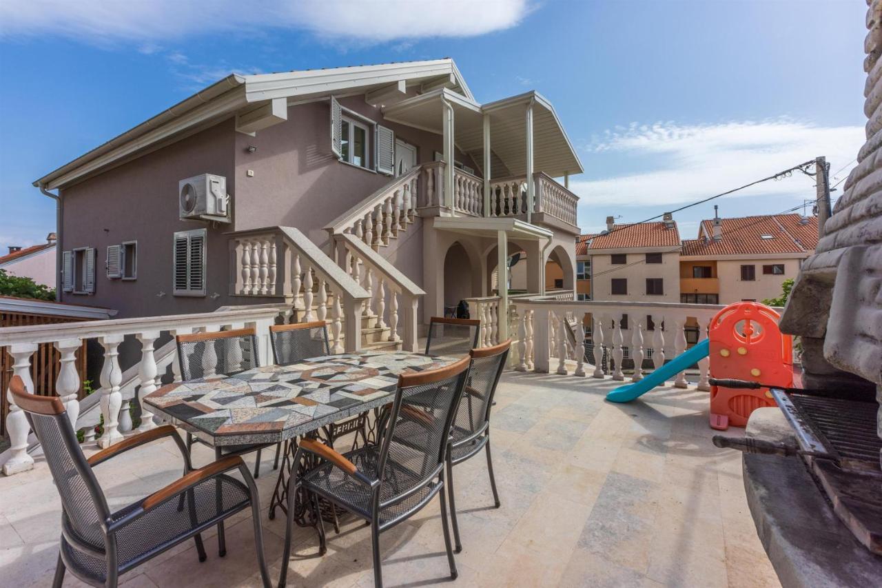 Apartments Mirela Crikvenica Buitenkant foto