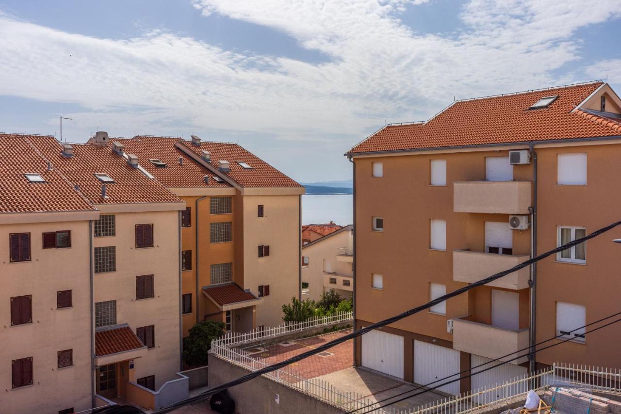 Apartments Mirela Crikvenica Buitenkant foto